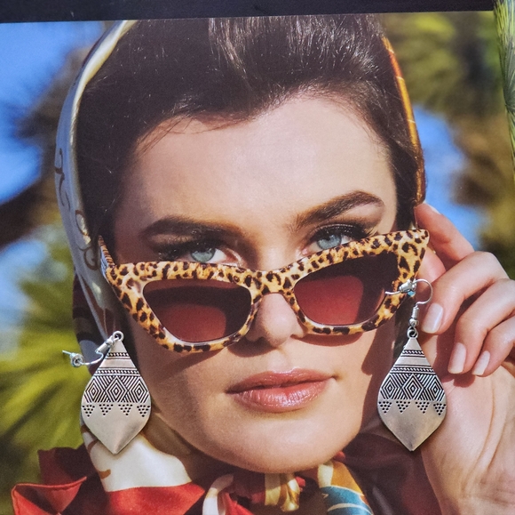 Silver Geometric Earrings - Picture 6 of 7